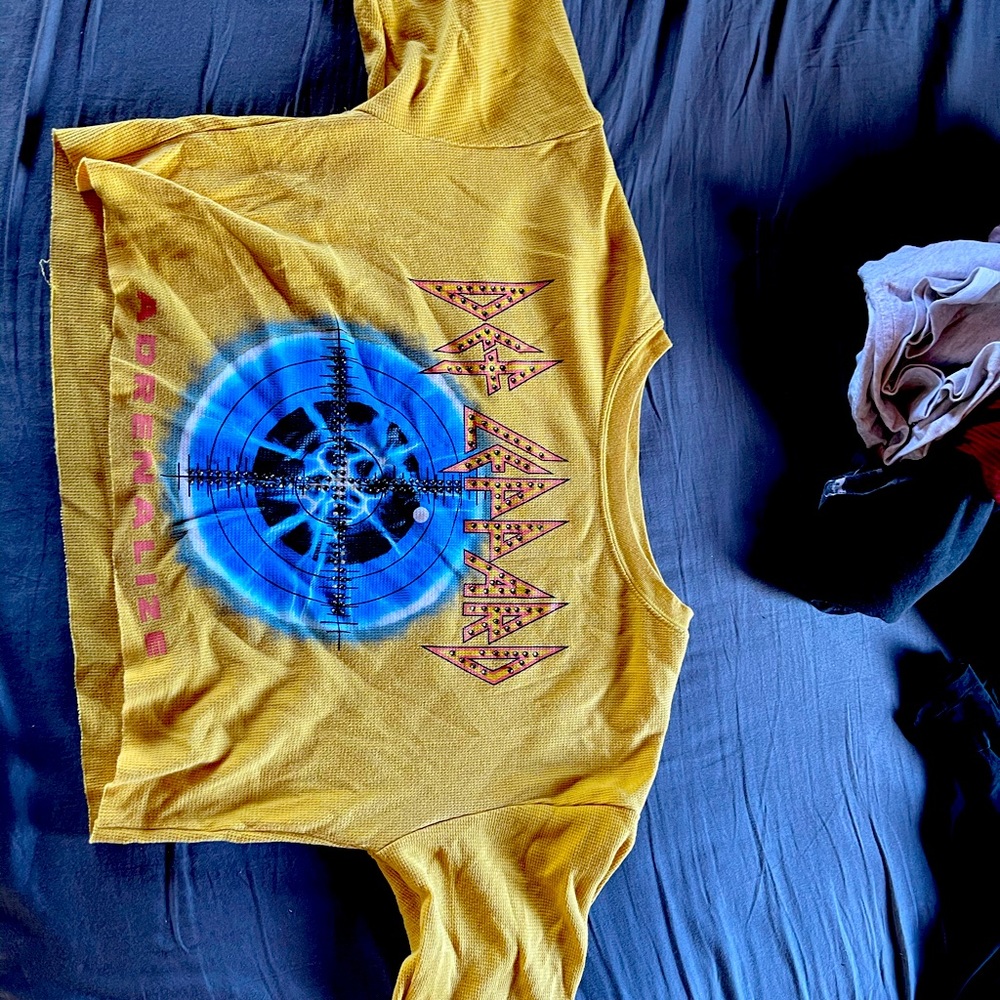Long sleeve Def Leppard shirt
